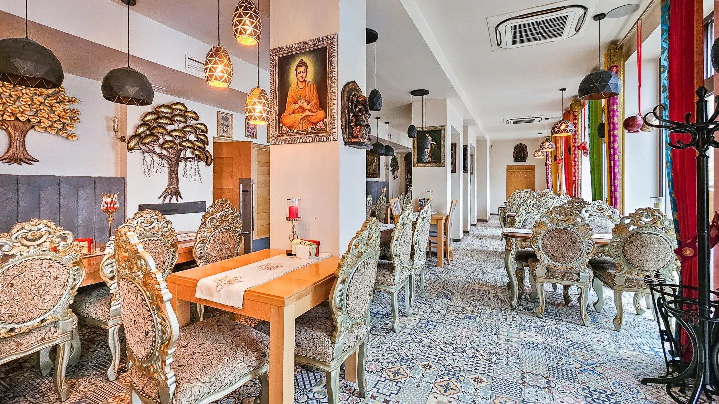 Główny obrazekKwiat Peonii - restauracja indyjska